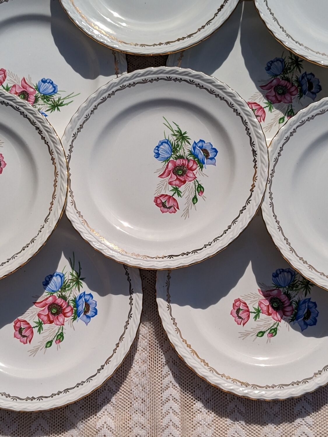 Vintage plates l'Amandinoise