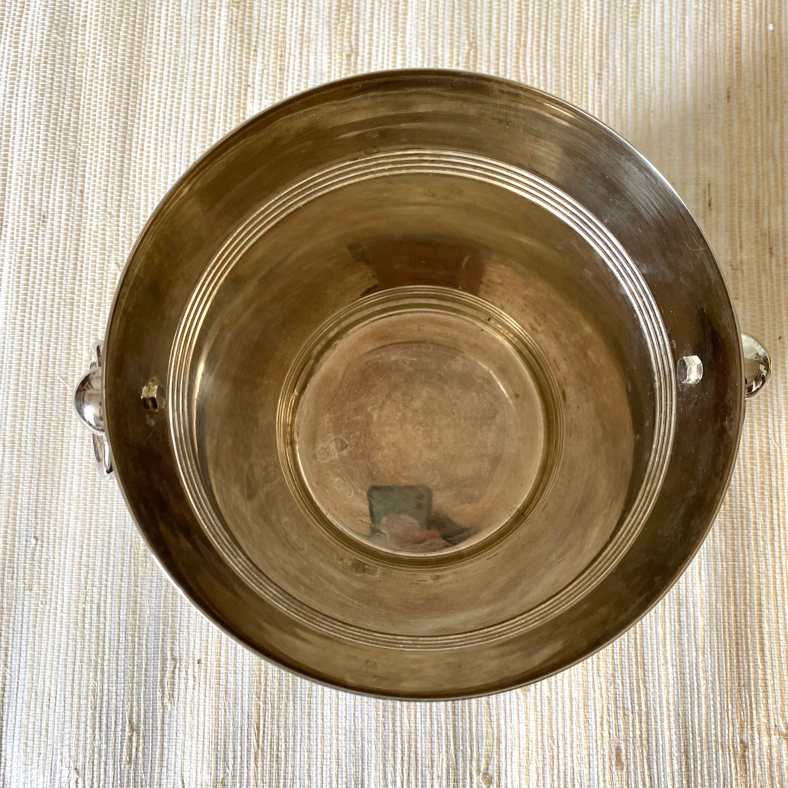 Champagne bucket in silver metal