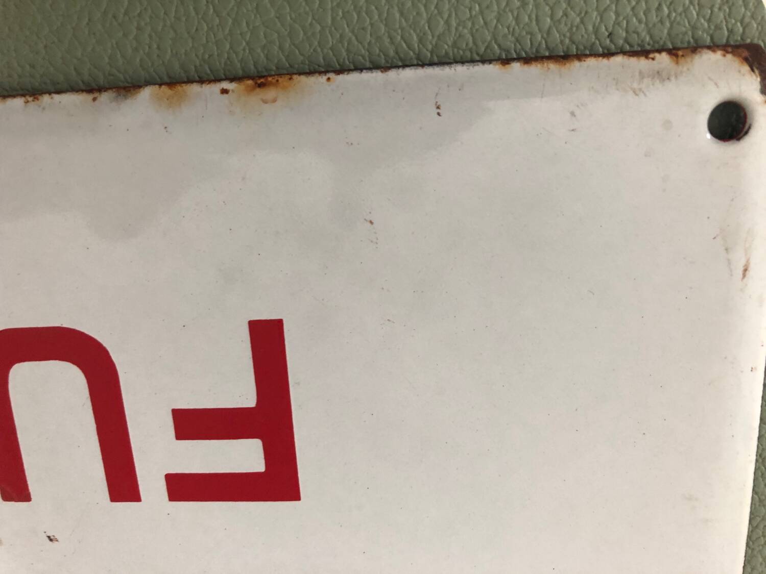 Enamel plate
