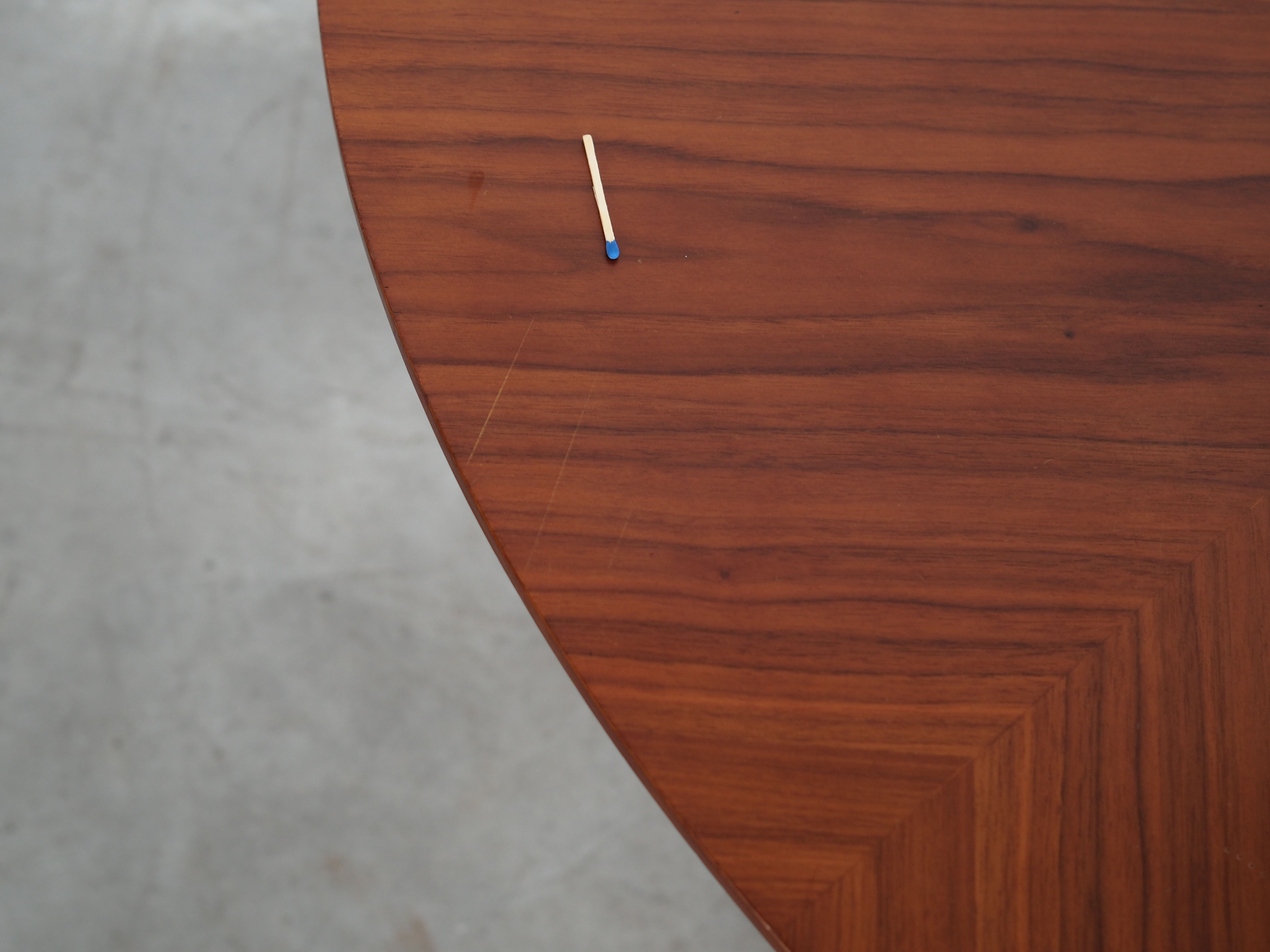 Round table from the 80s