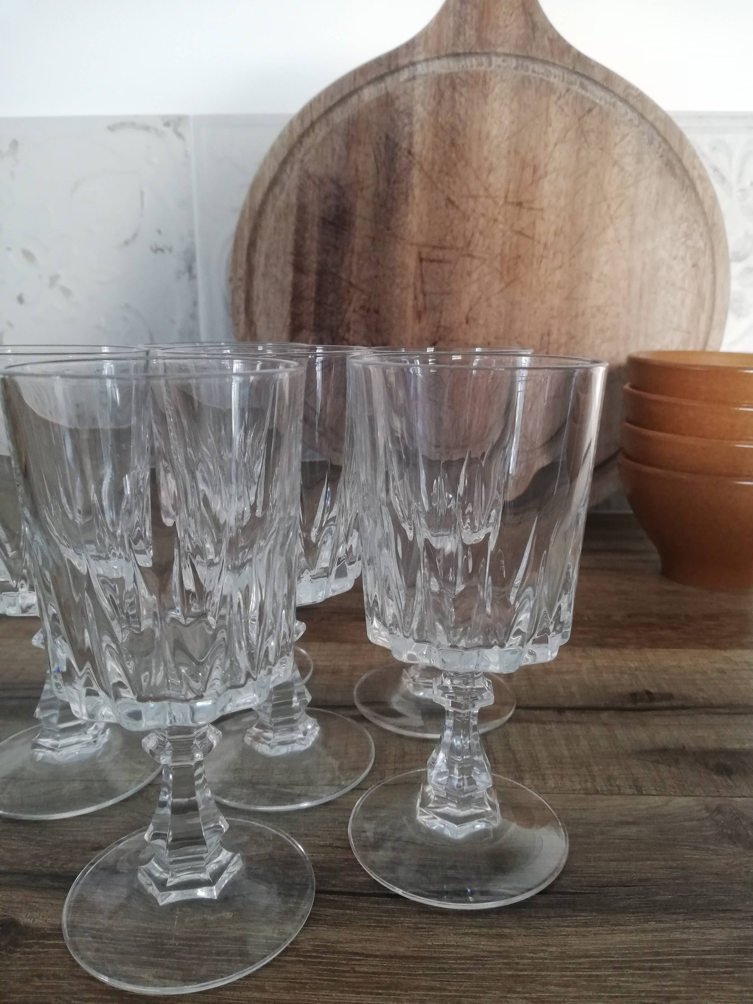 Vintage arc crystal aperitif glasses