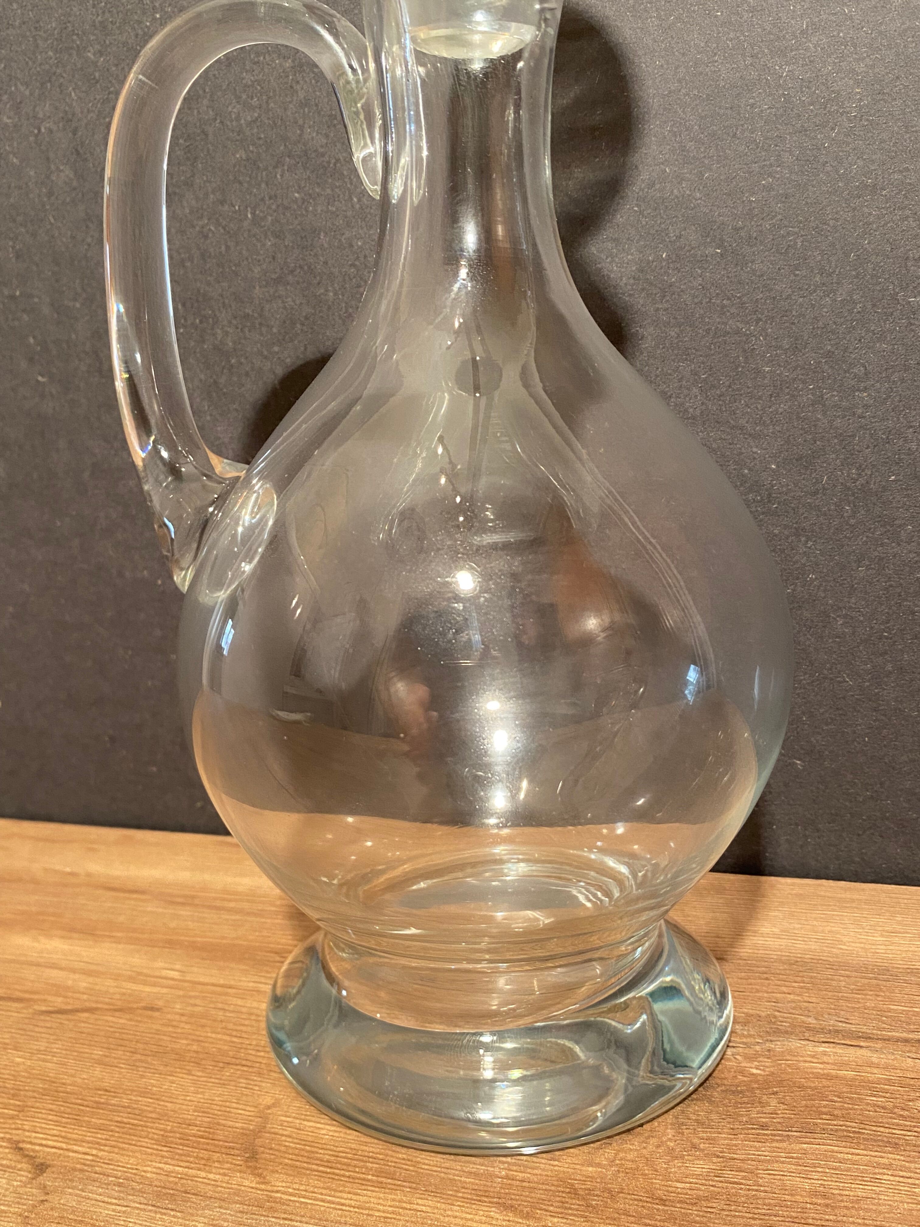 Large carafe with glass handle