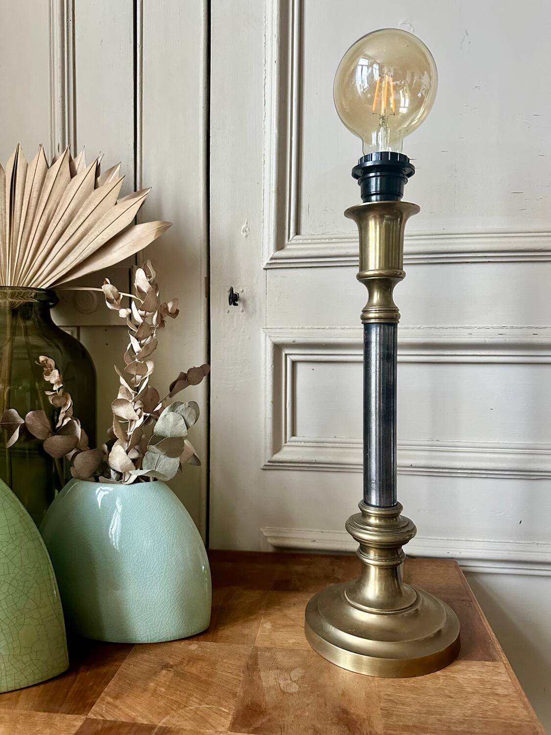 Lamp base in brass and chrome-plated steel