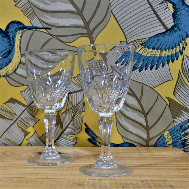 Five vintage white wine glasses 70s Luminarc