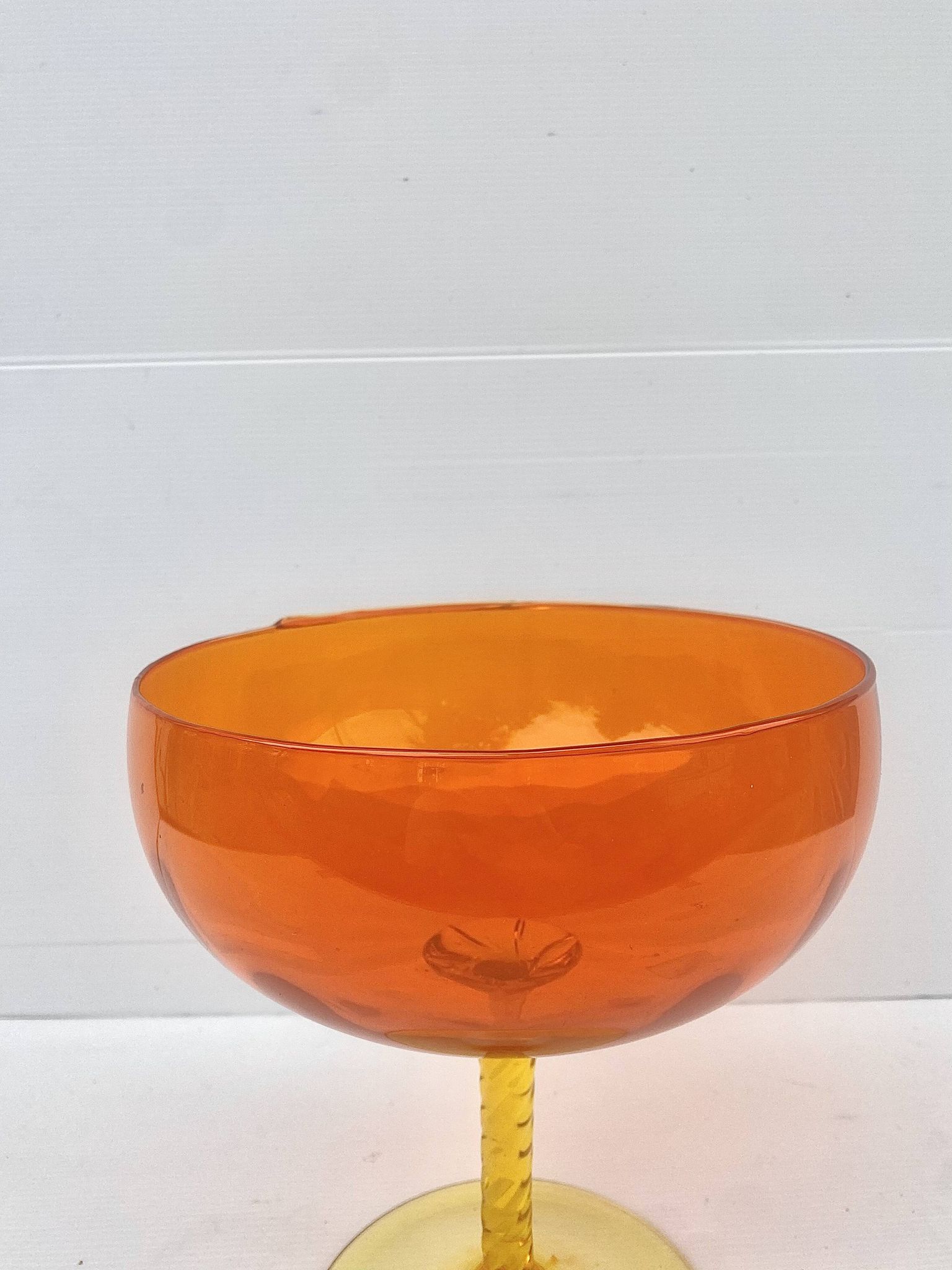 Grande coupe en verre soufflé style murano
