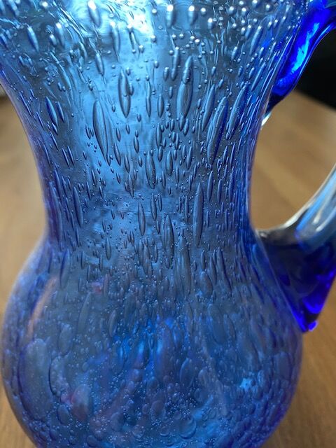 Carafe Biot blue color glass
