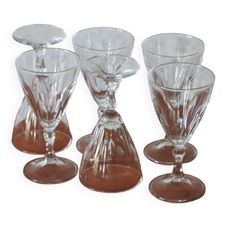 6 stemmed glasses in very good condition