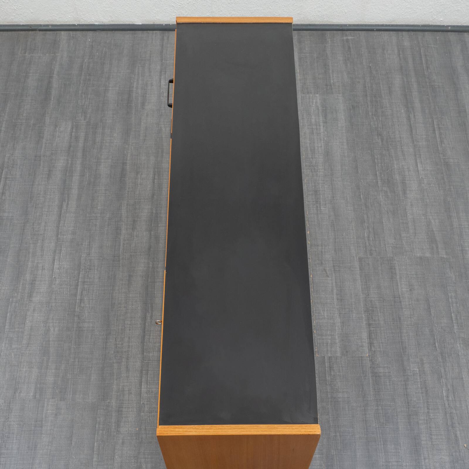 Enfilade années 60, frêne, restaurée, 135cm