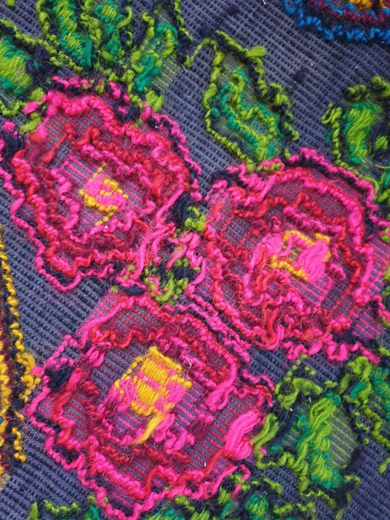 Tapis roumain tissé à la main 212x158cm