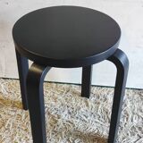 Designer stool in black lacquered solid wood - 80s/90s