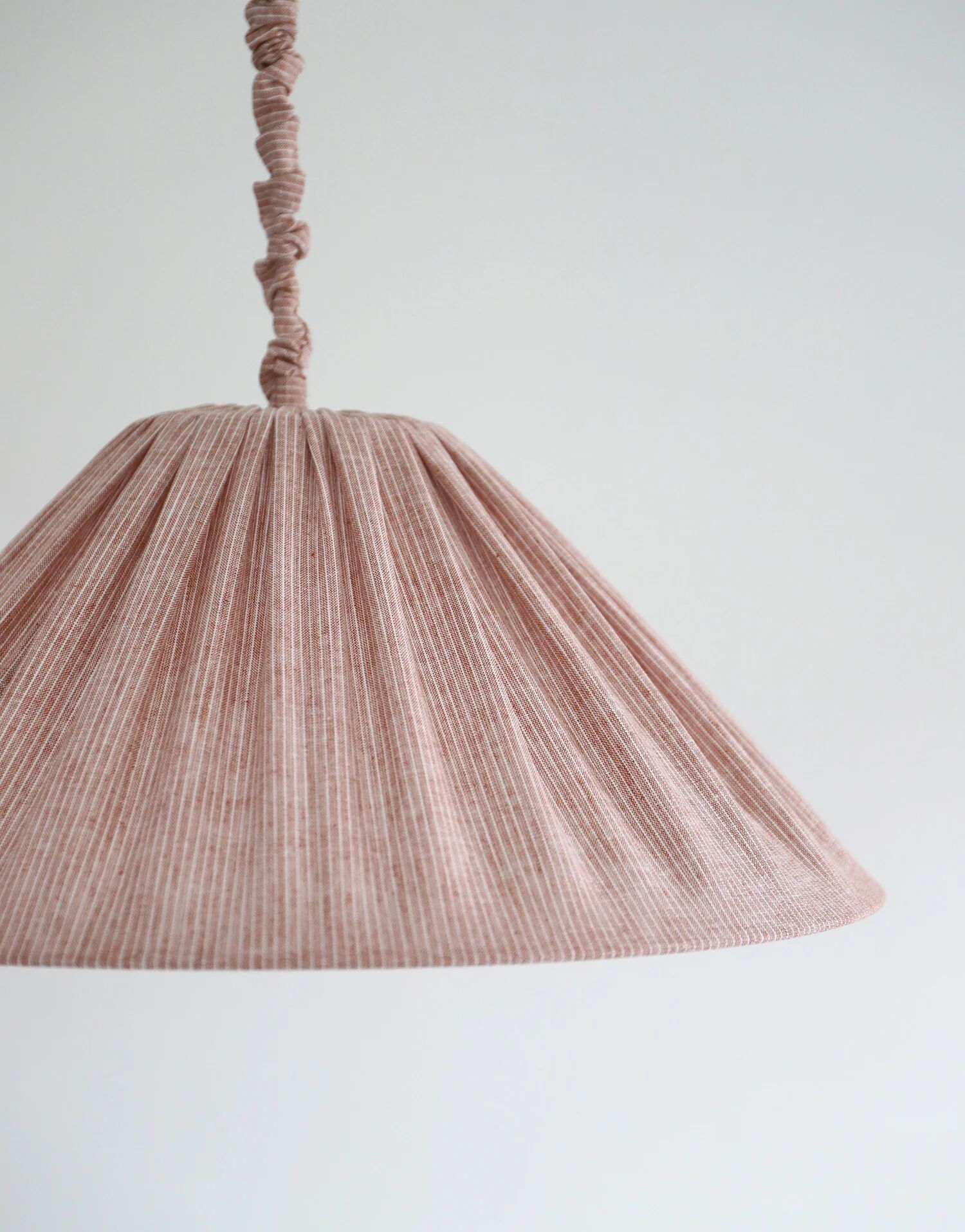 Suspension MALALA — Fine Stripes Earth
