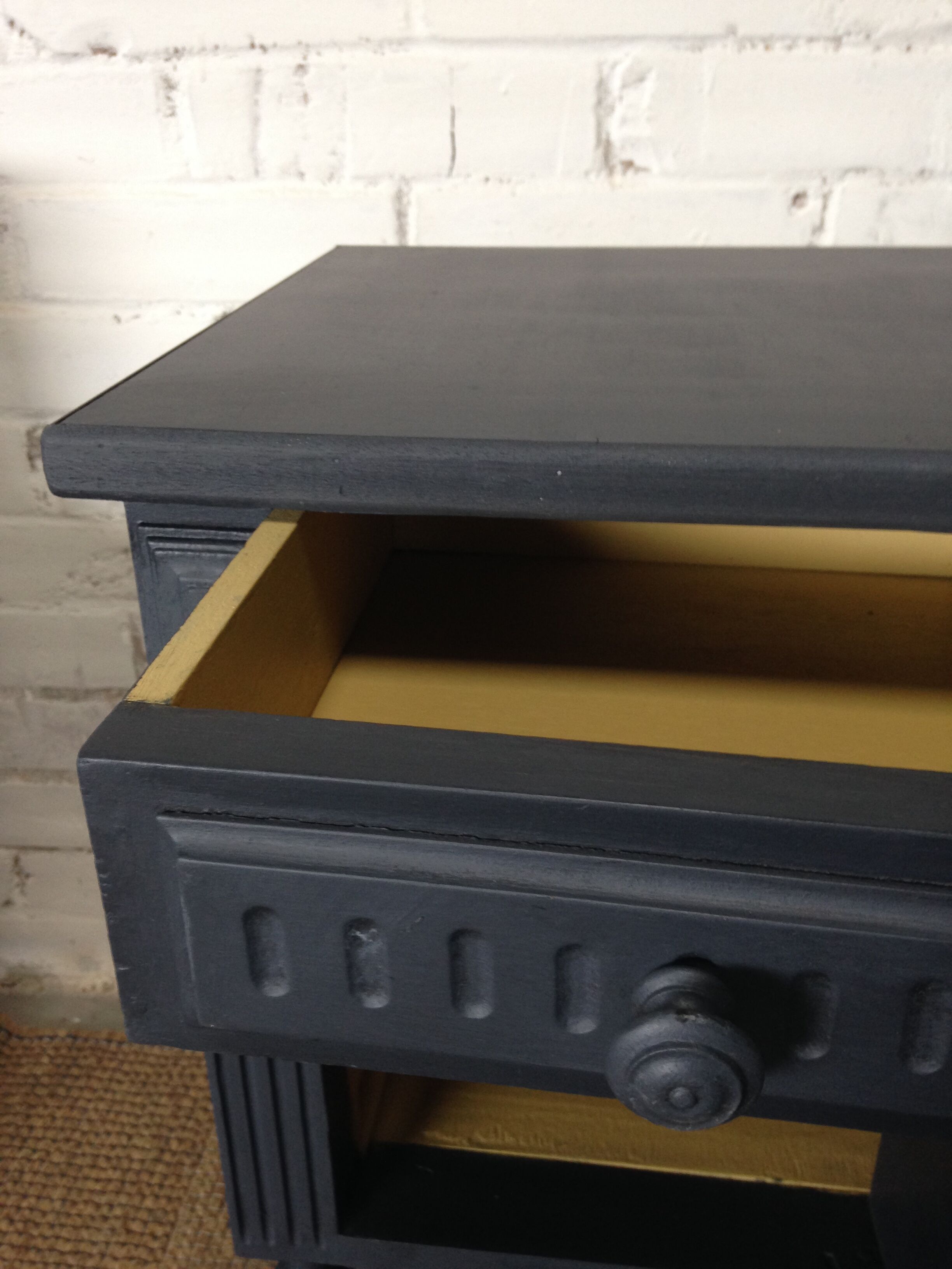 Table de chevet Louis XVI noir anthracite