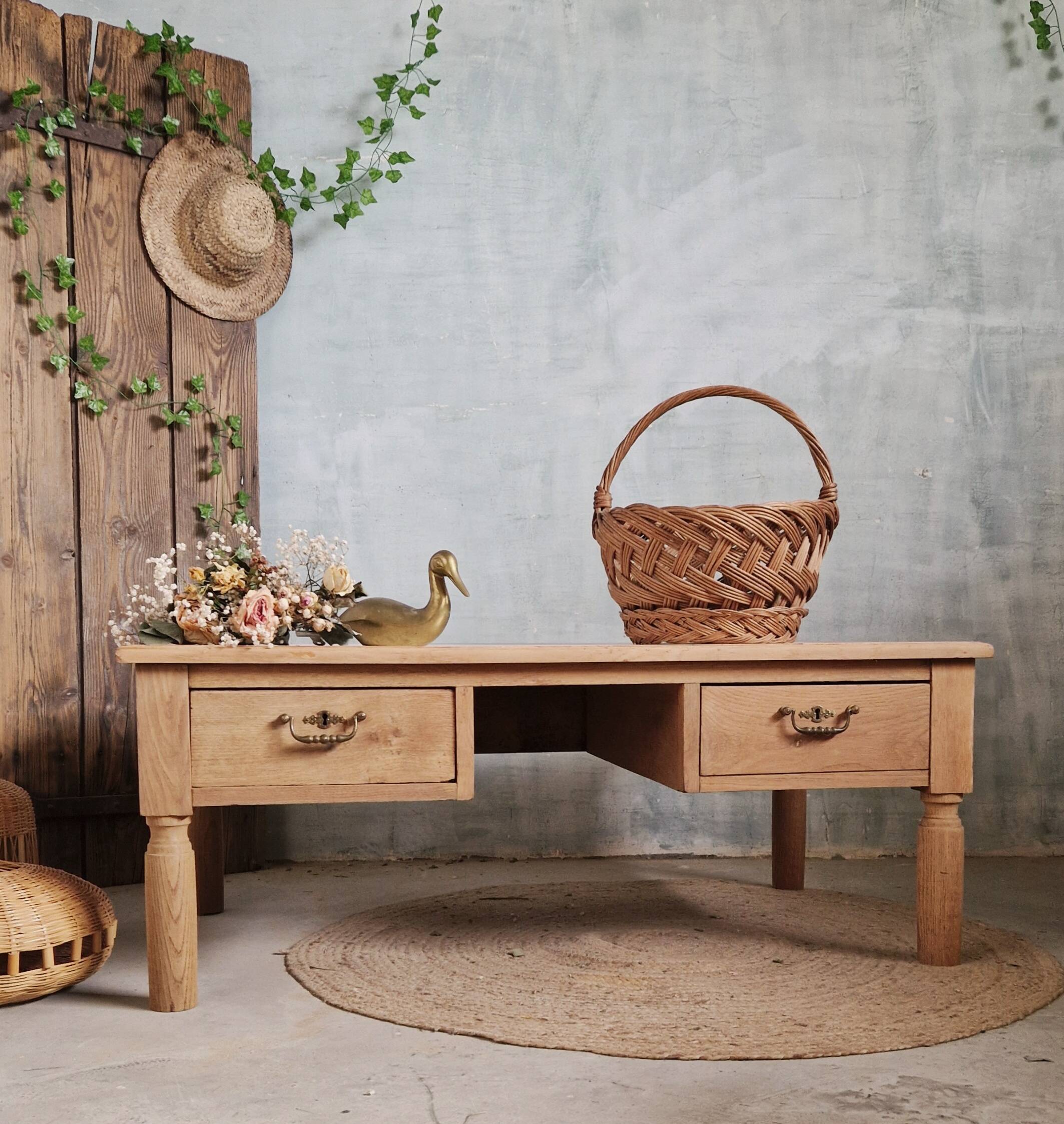 Beautiful oak coffee table
