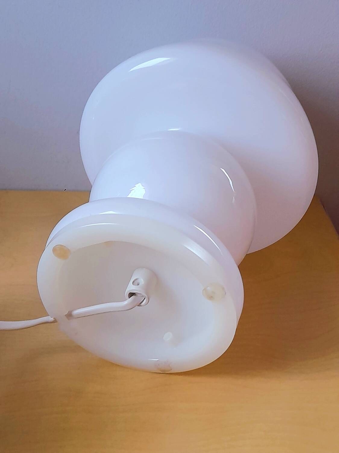 Mushroom lamp in Murano opaline, 1970