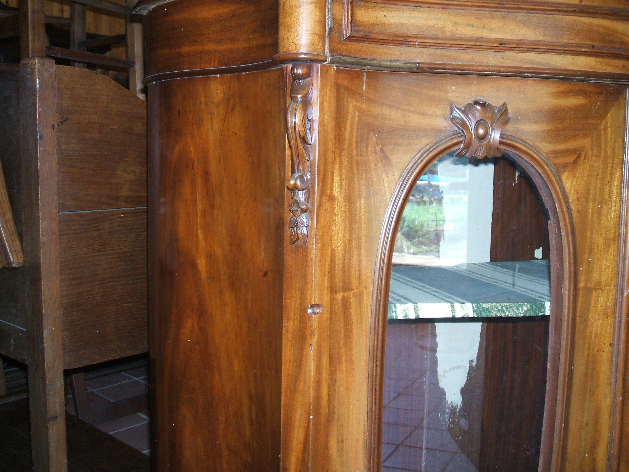 Napoleon III support height cabinet