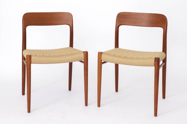 2 des 12 chaises de salle à manger Niels Otto Moller, modèle 75, teck, années 1950