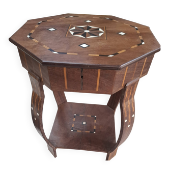 Octagonal game table