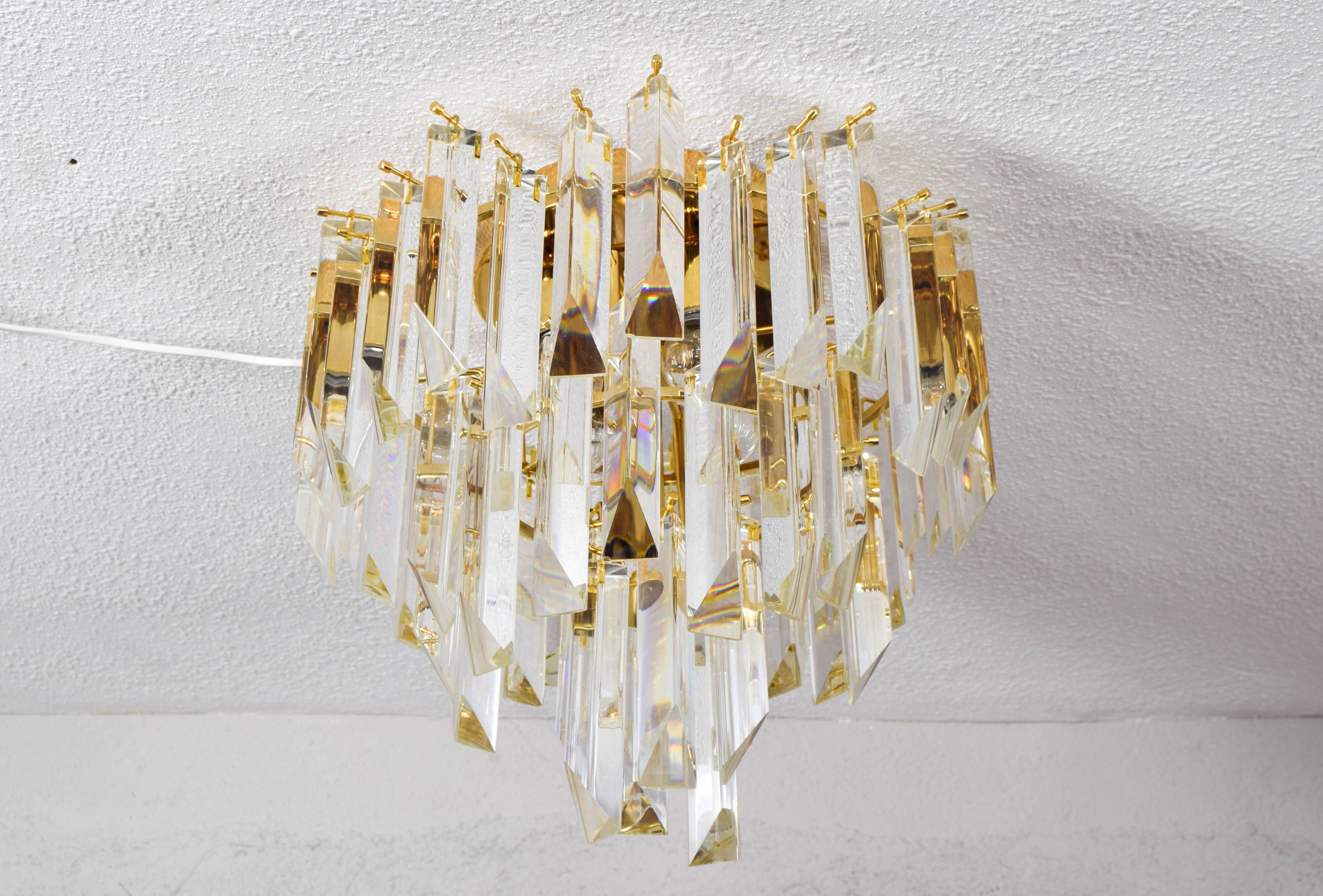 Mid-century modern Italian Venini chandelier in Murano glass Triedri