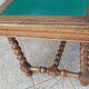 Bureau Louis XIII en noyer