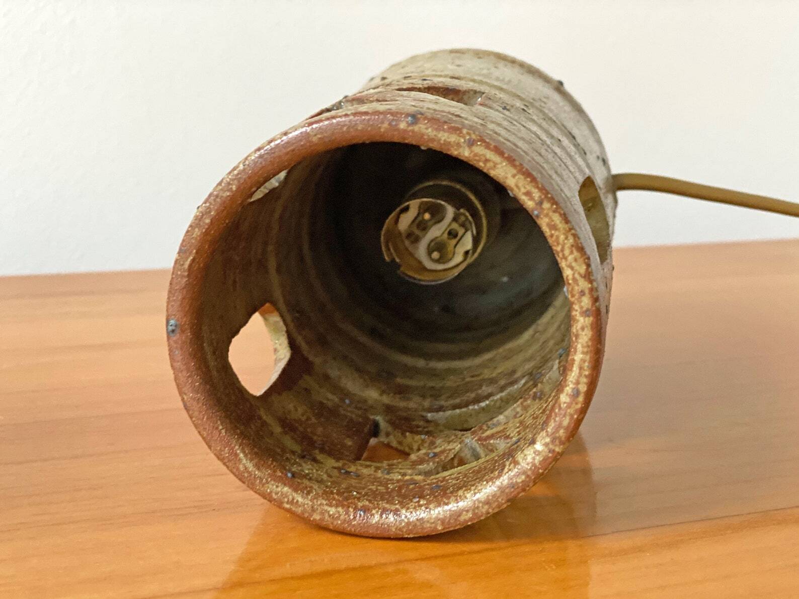 Vintage cylindrical ceramic table lamp