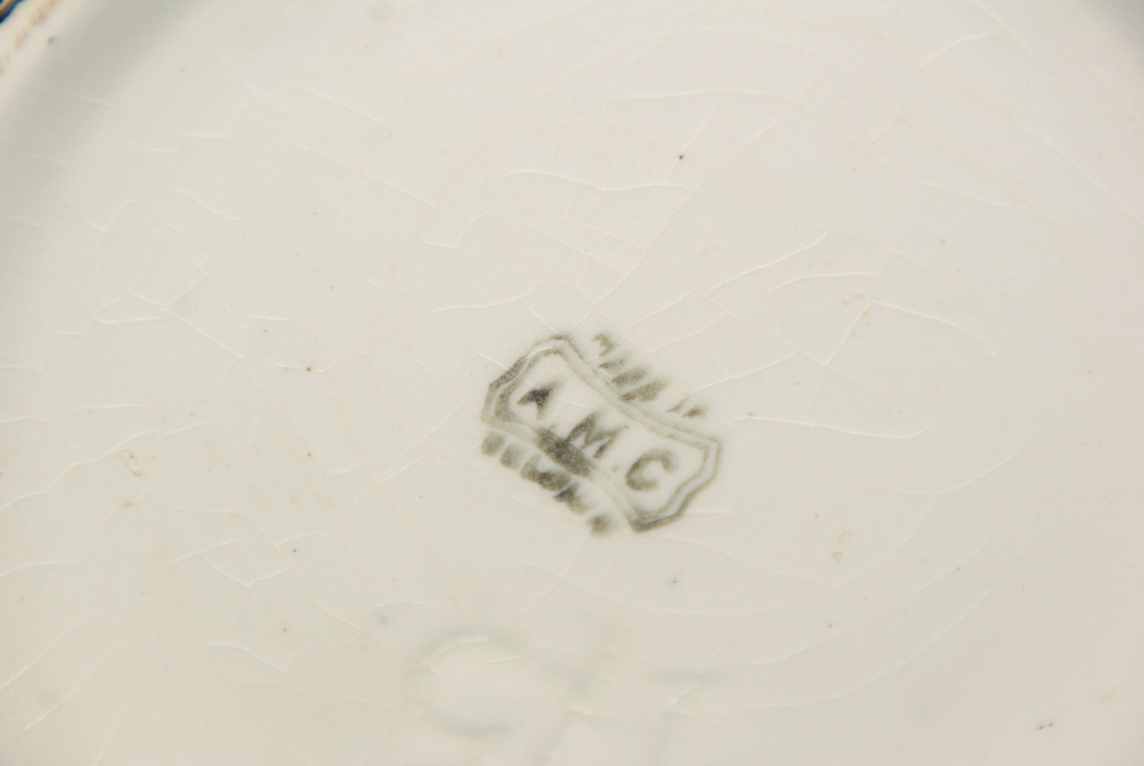 Art deco vase August Mouzin & Compagnie