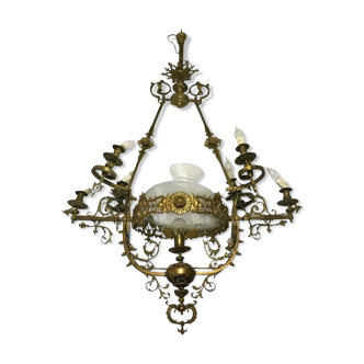 Lustre rococo français des années 1920 en laiton éclairant un dôme de verre à 7 branches