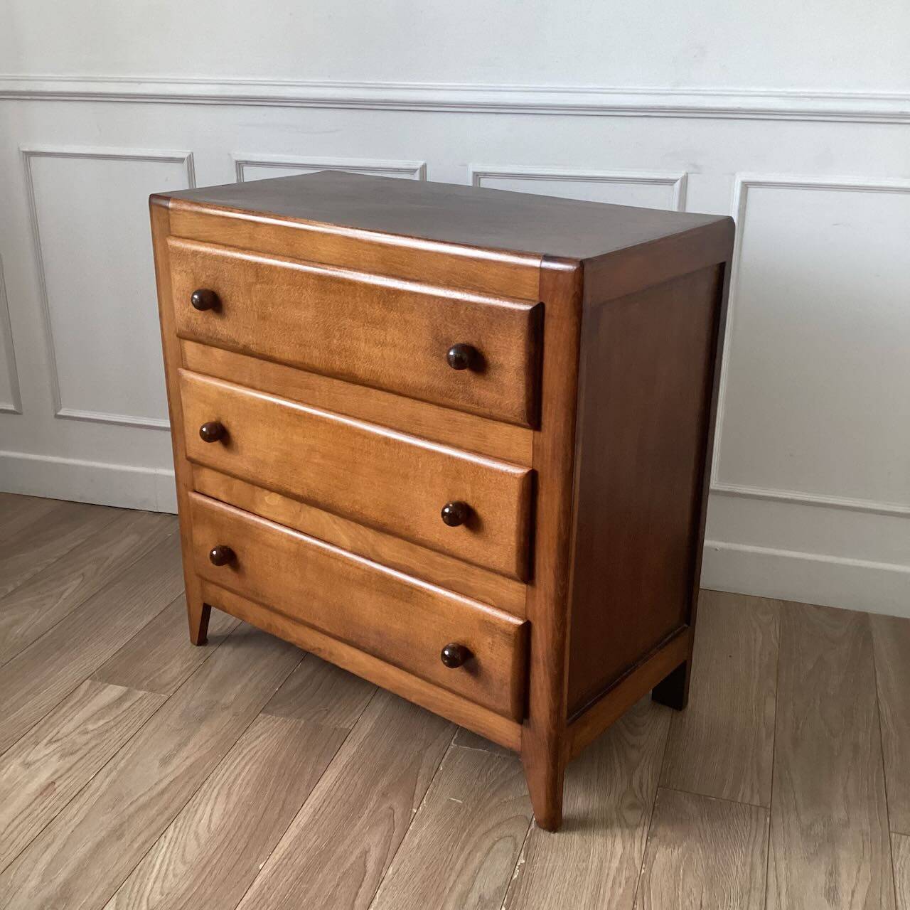 Vintage chest of drawers