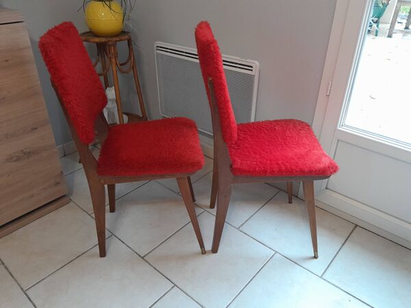 Paire de chaise moumoute vintage rouge pieds compas