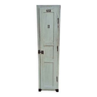 Wooden industrial cloakroom
