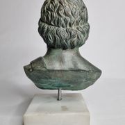 Buste d'Esculape en plâtre patiné sur socle en marbre, 21 cm
