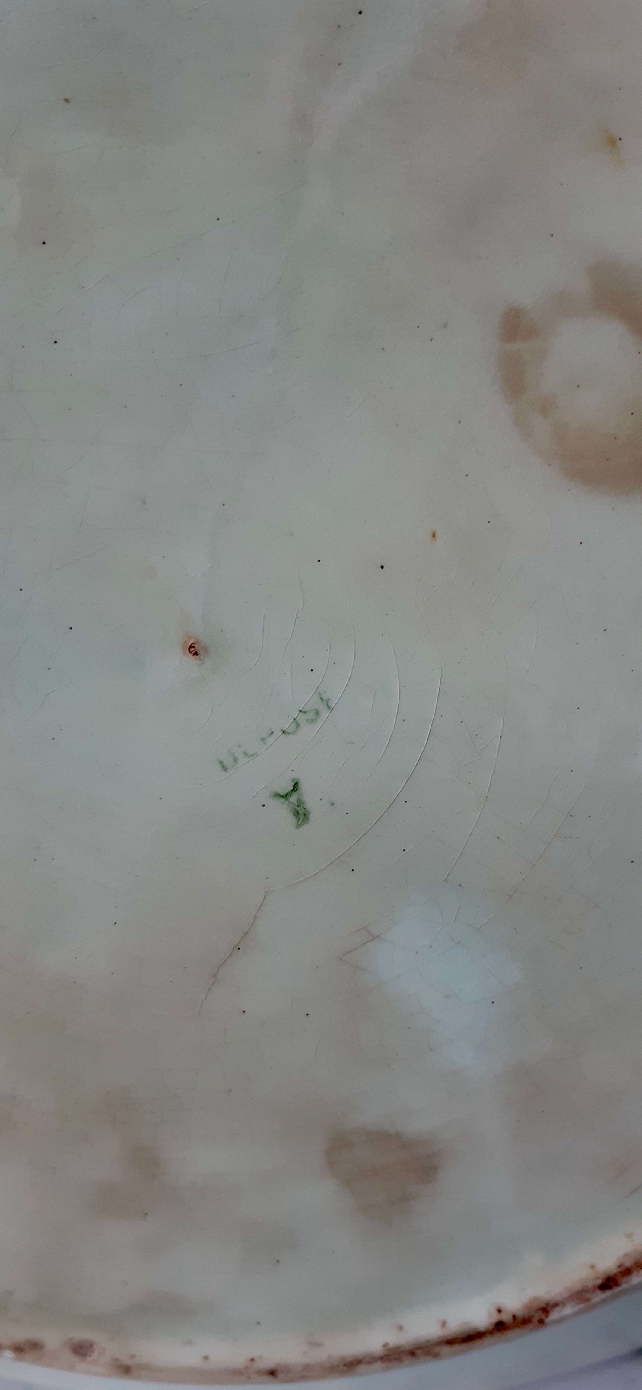Dish in old slurry late nineteenth