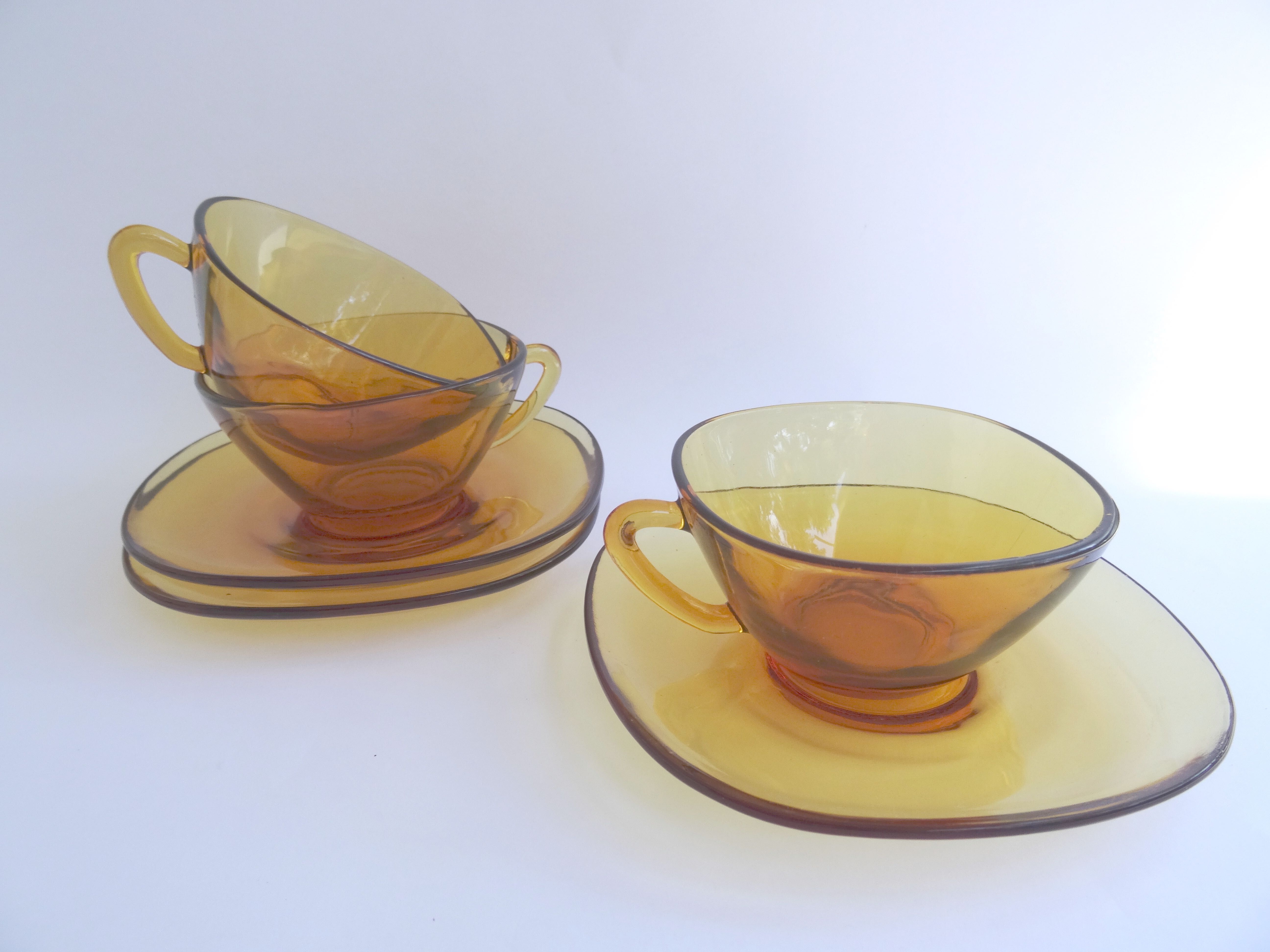 Vereco coffee cups with sub-cups