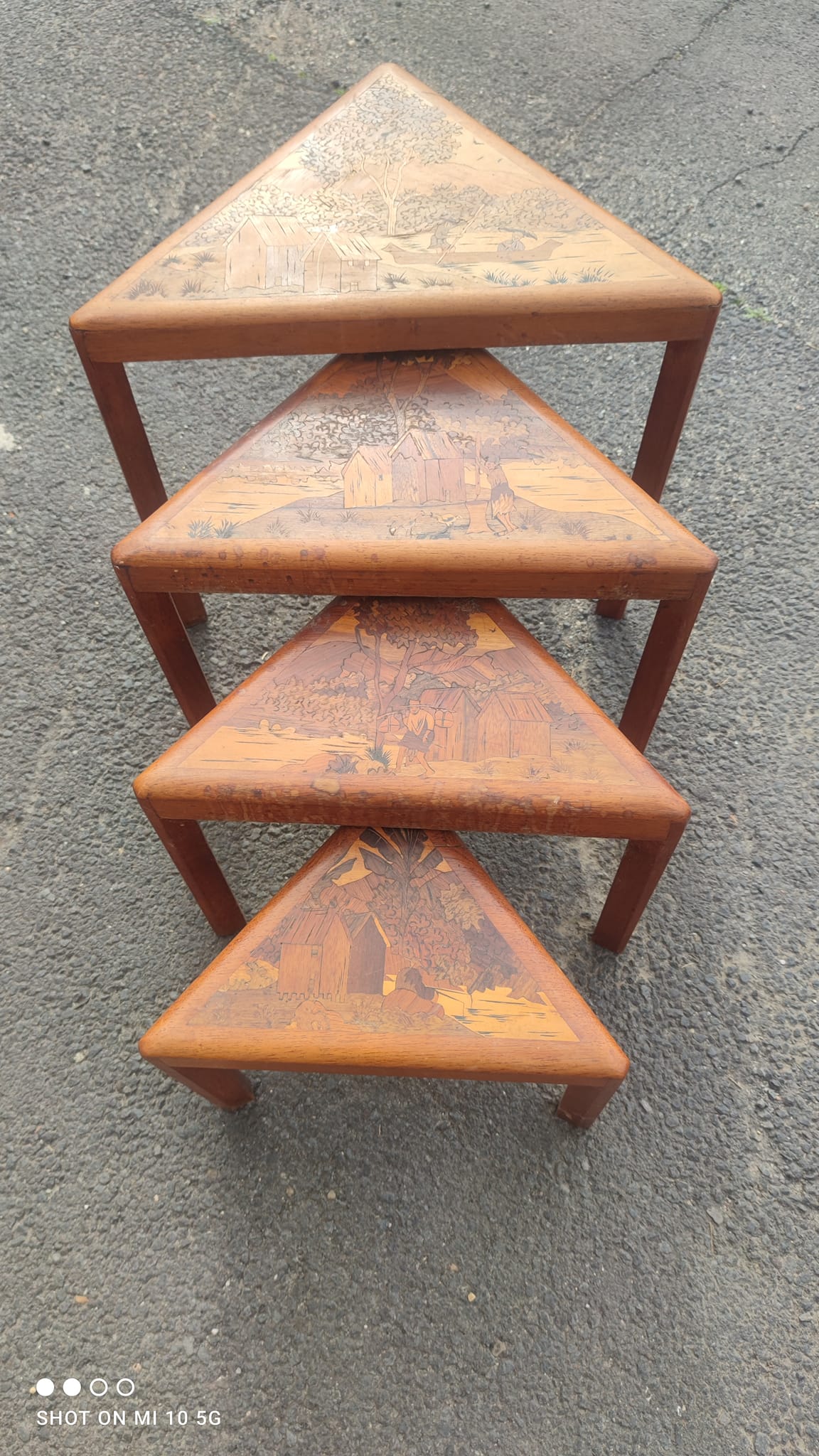 4 nesting tables in solid rosewood and Asian marquetry