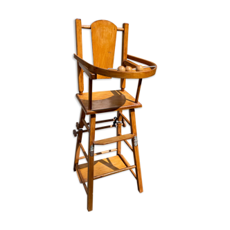 Chaise haute pour poupée en bois avec boulier