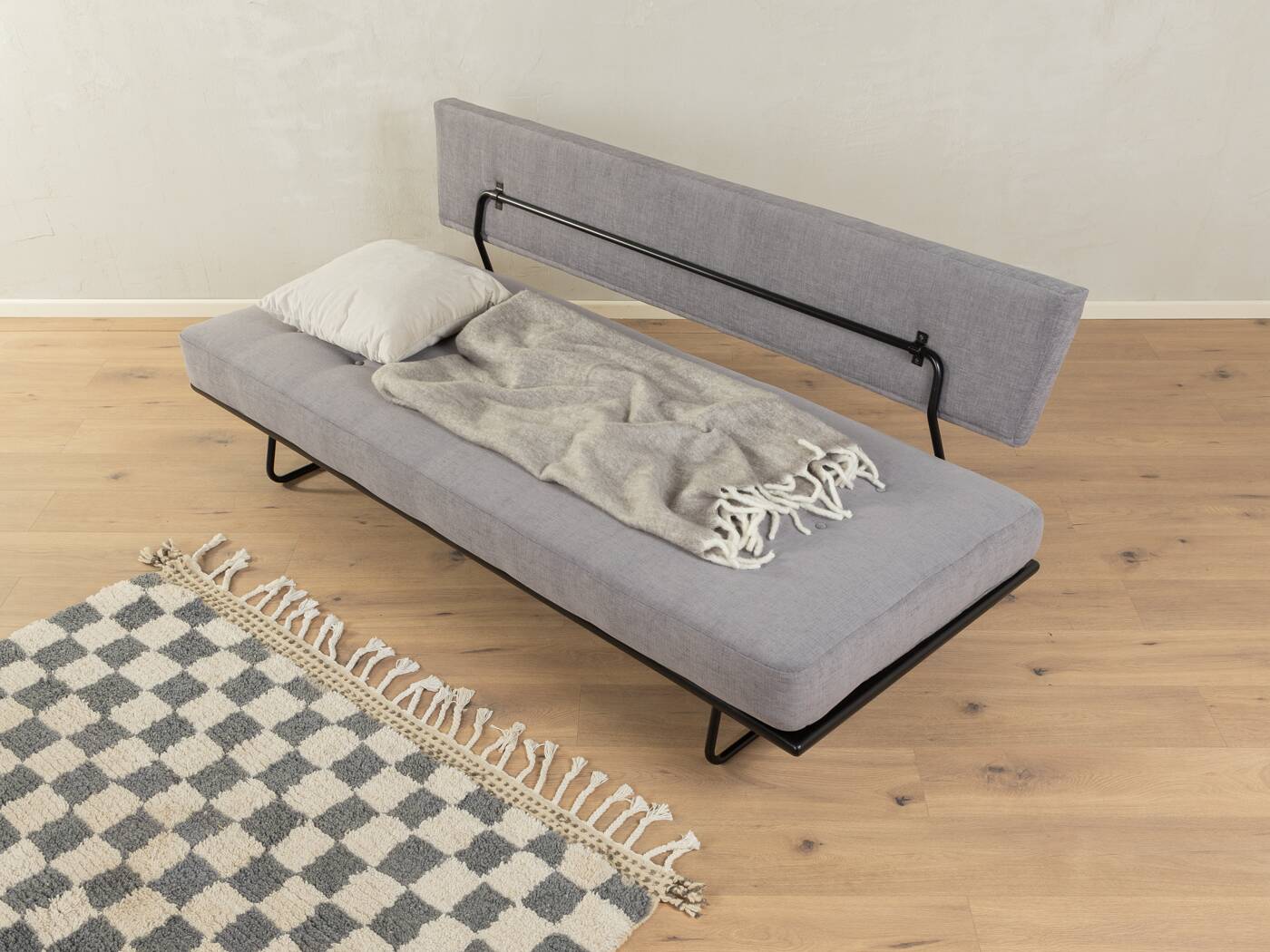 Minimalist sofa, Rolf Grunow for Walter Knoll