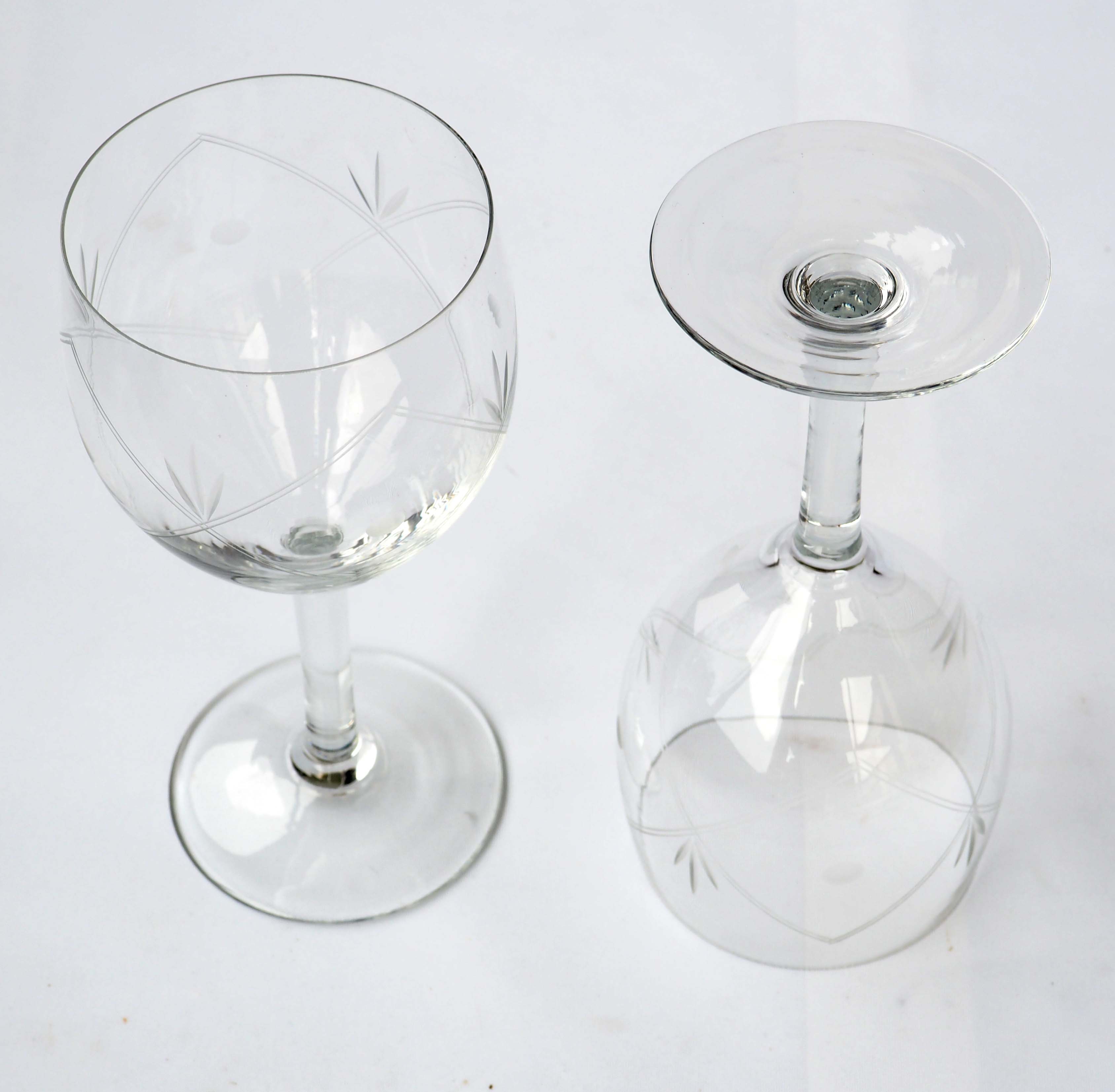 6 chiseled walking glasses