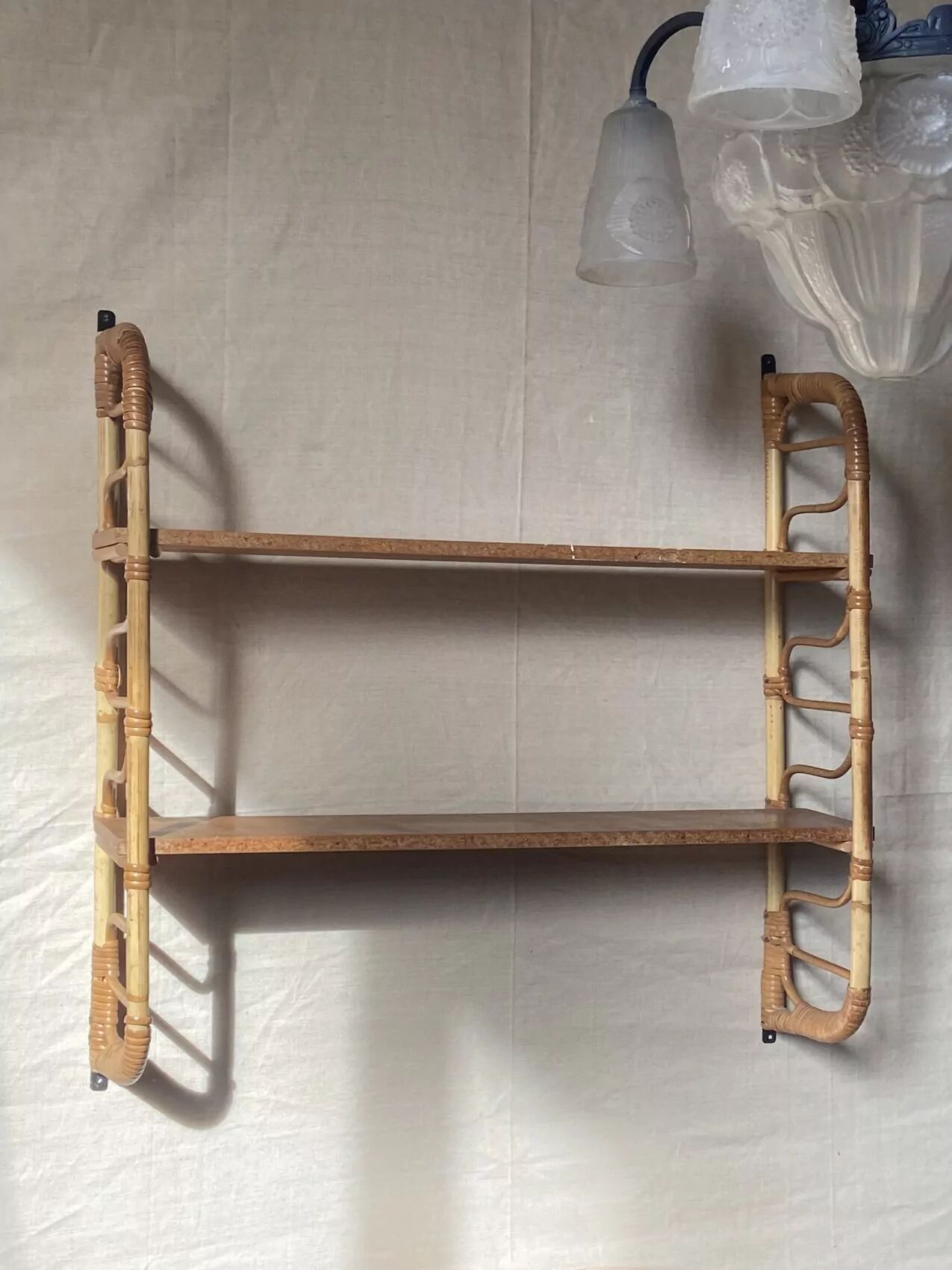Removable wall shelf in rattan – 1960s vintage