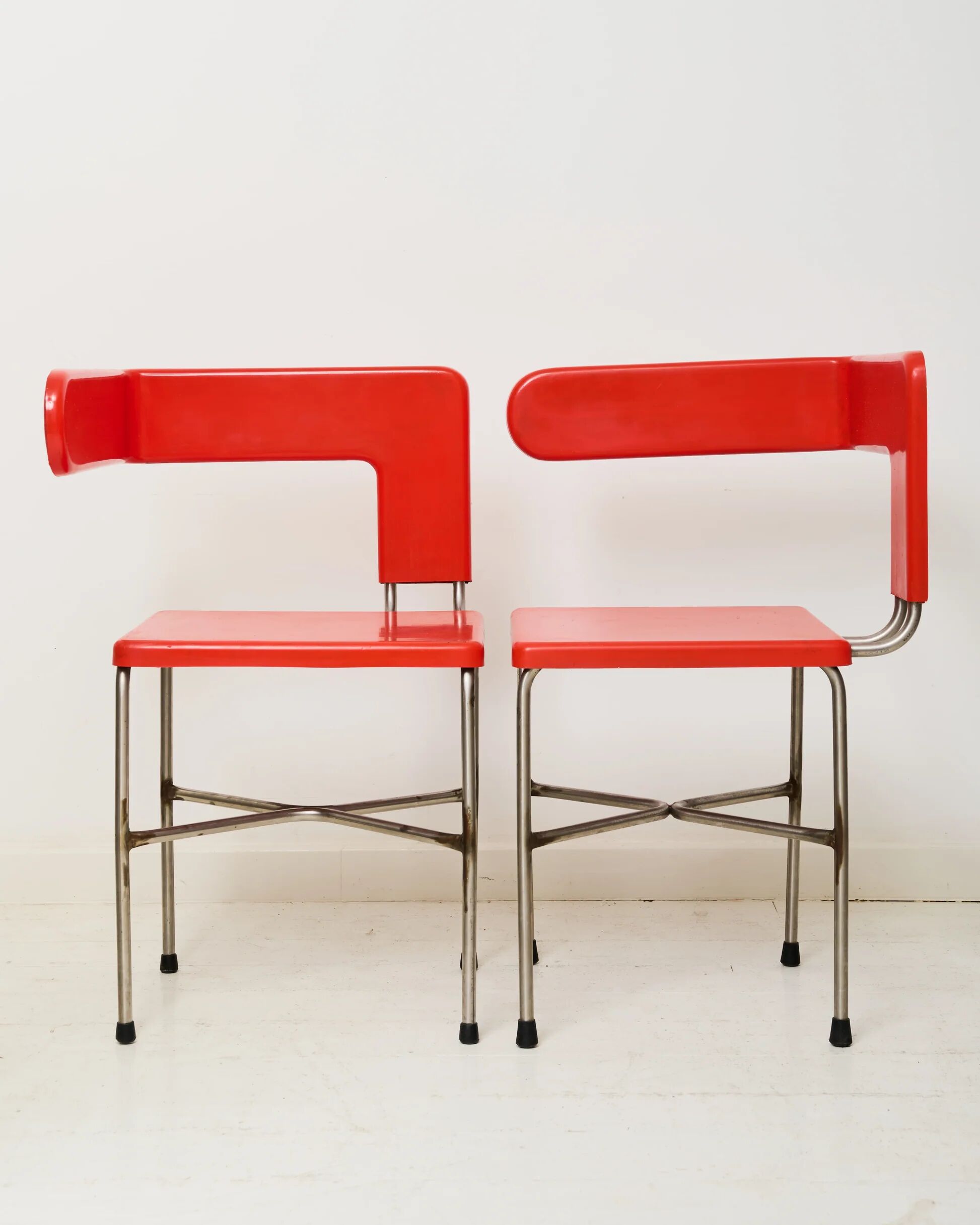 Chaises asymétriques (4), post-moderne, Italie, 1980s