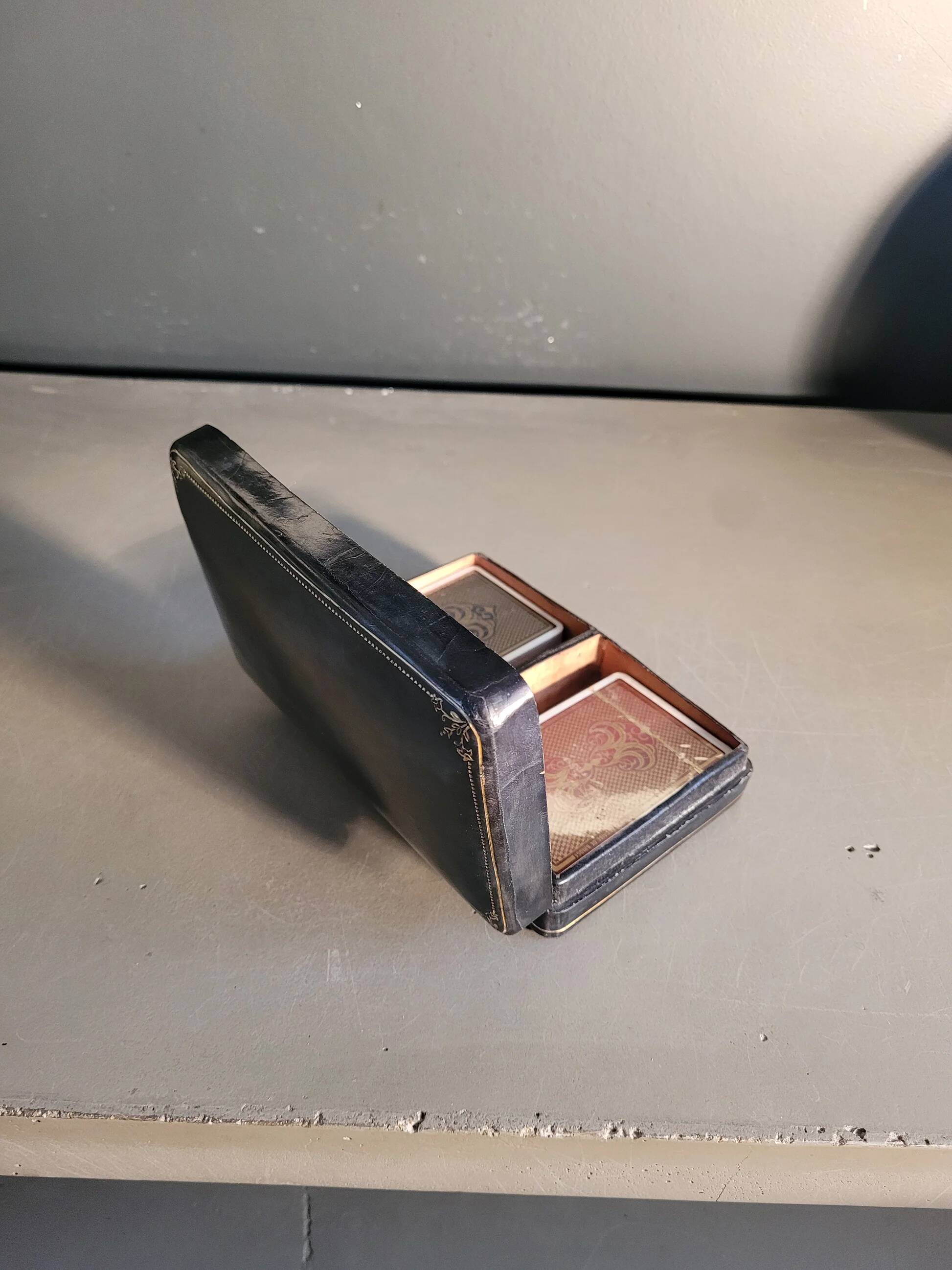 Vintage card game box FFB in genuine leather