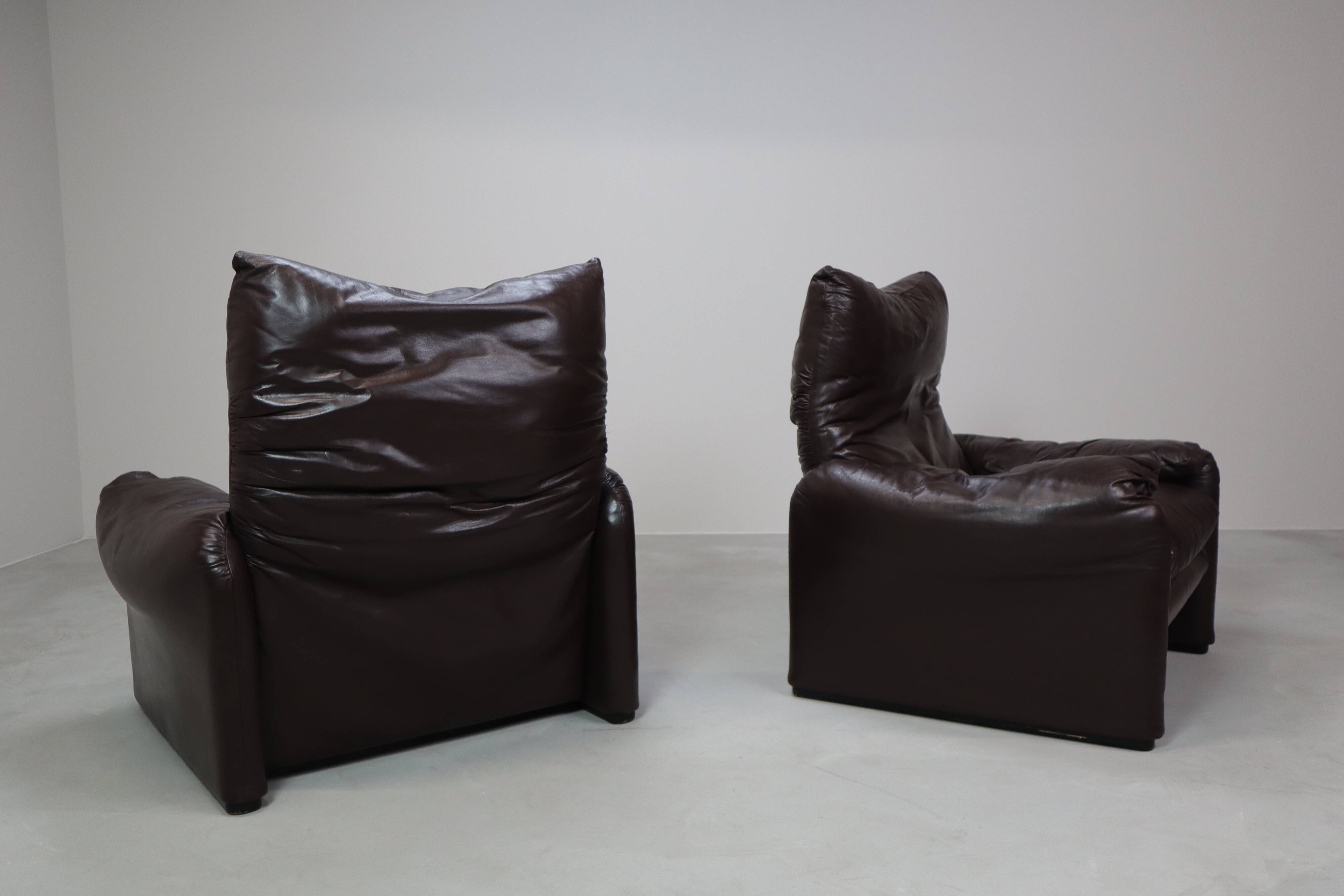 Pair of Maralunga leather armchairs by Vico Magistretti for Cassina, 1974