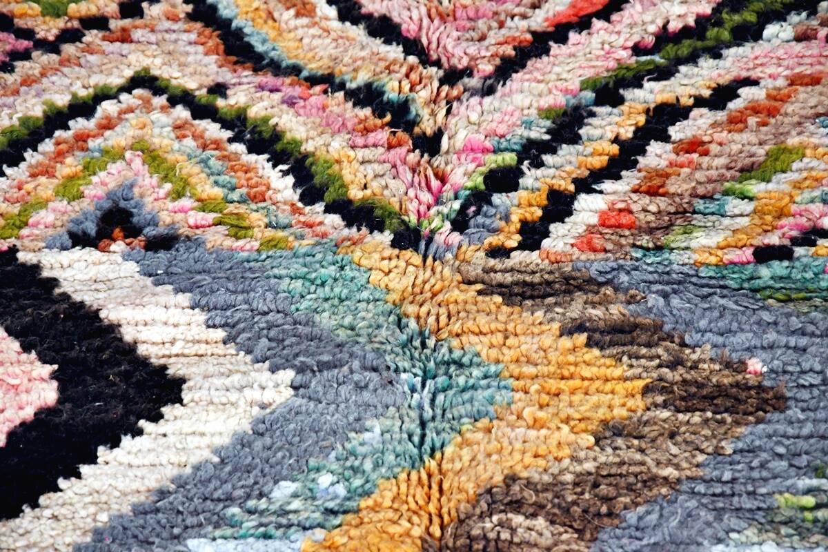 Moroccan Berber rug Boujaad 260 x 155 cm New