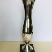 Vase en métal argenté