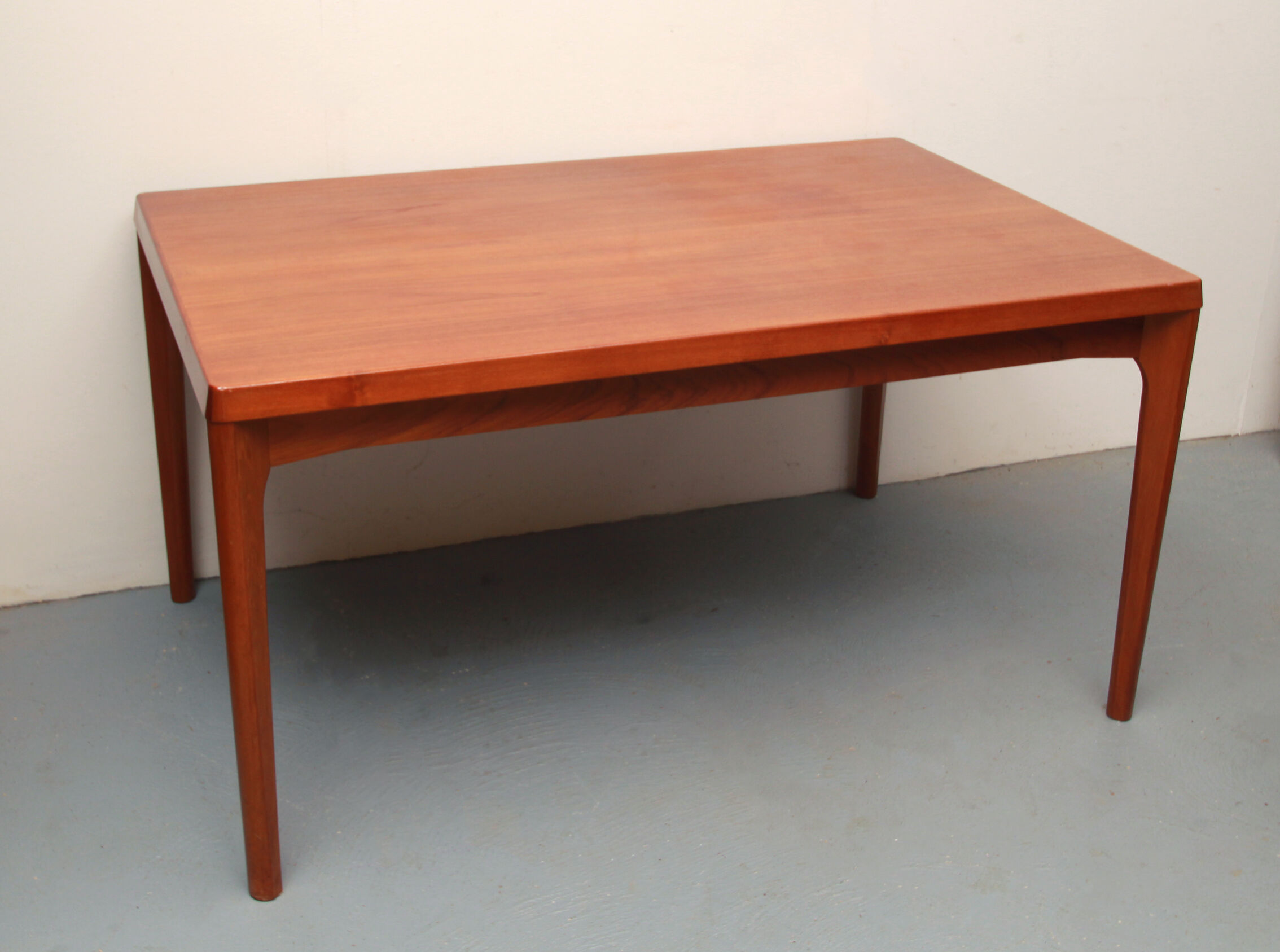 Table à manger extensible danoise des années 1960 en teck