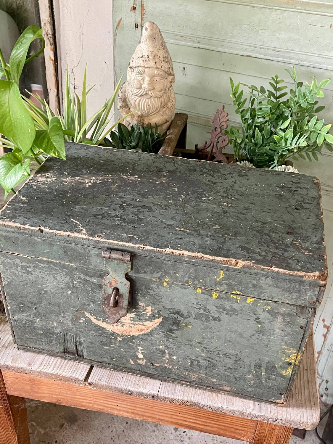 Green workshop chest