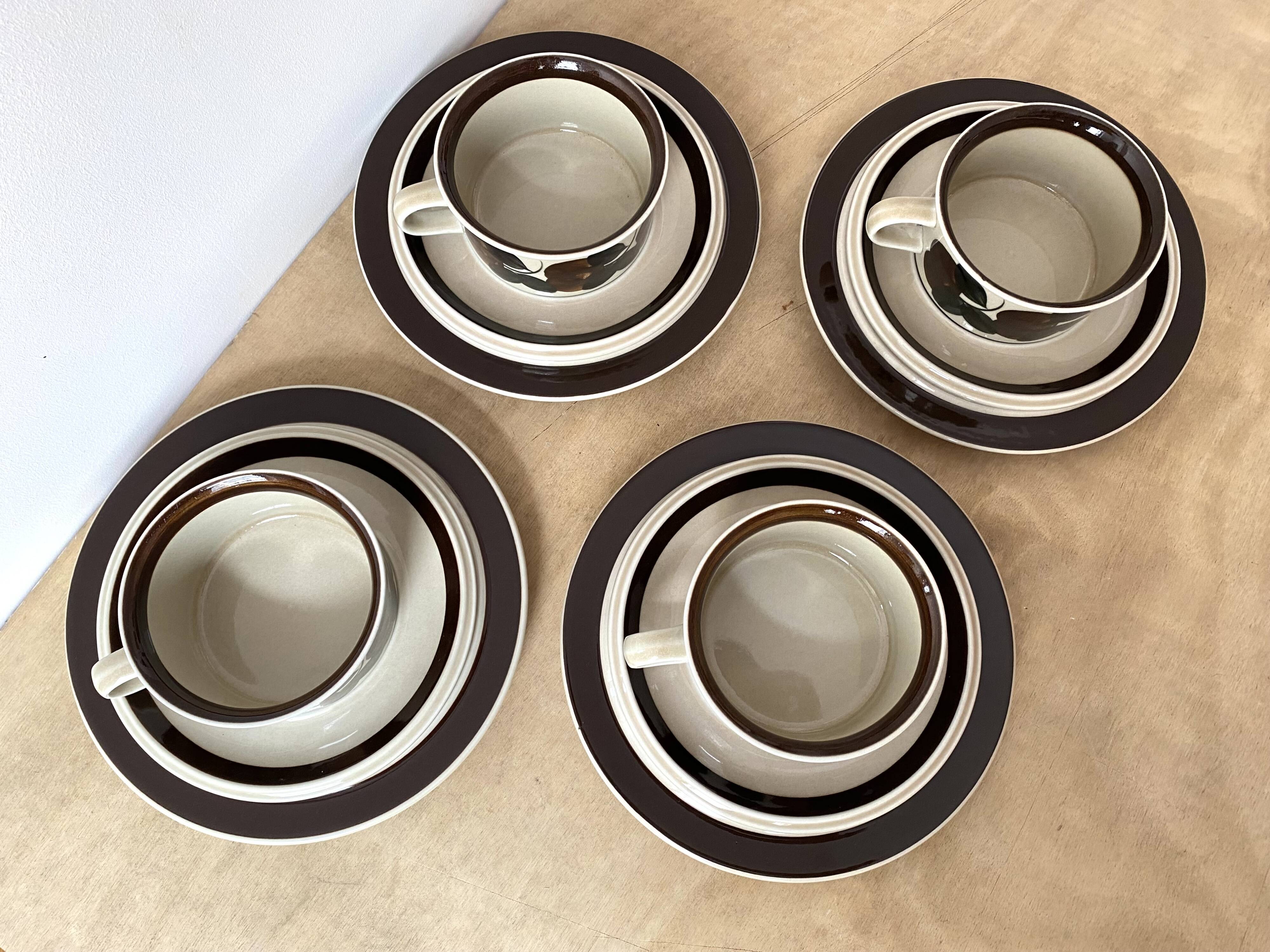 Service of 4 RUIJA Arabia Finland tea cups 70s, vintage ceramic cups