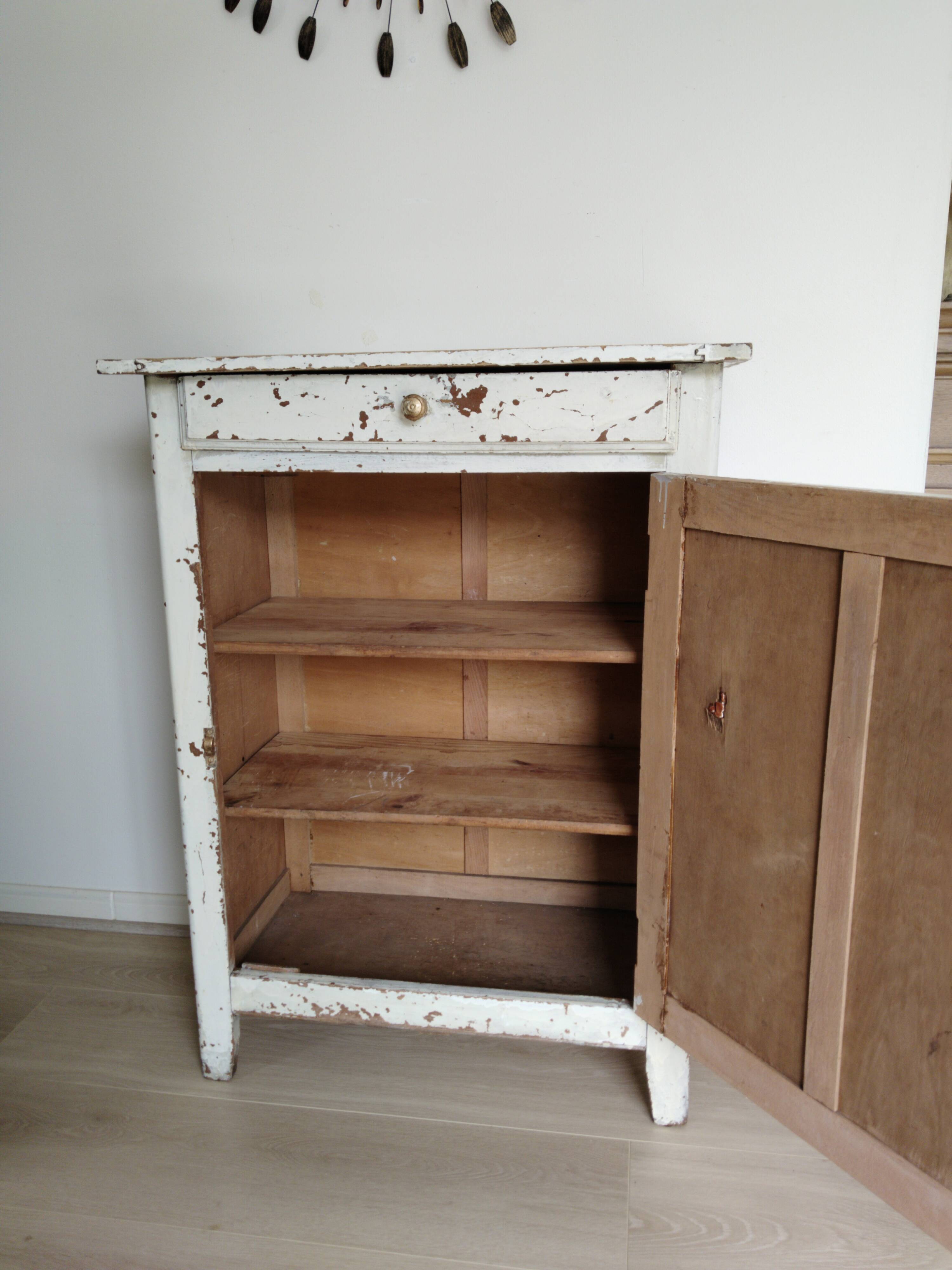 Buffet parisien en bois , vintage , buffet de cuisine, commode