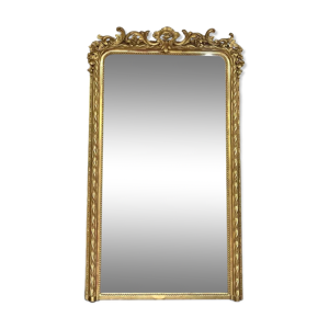 Miroir à fronton doré à la feuille
