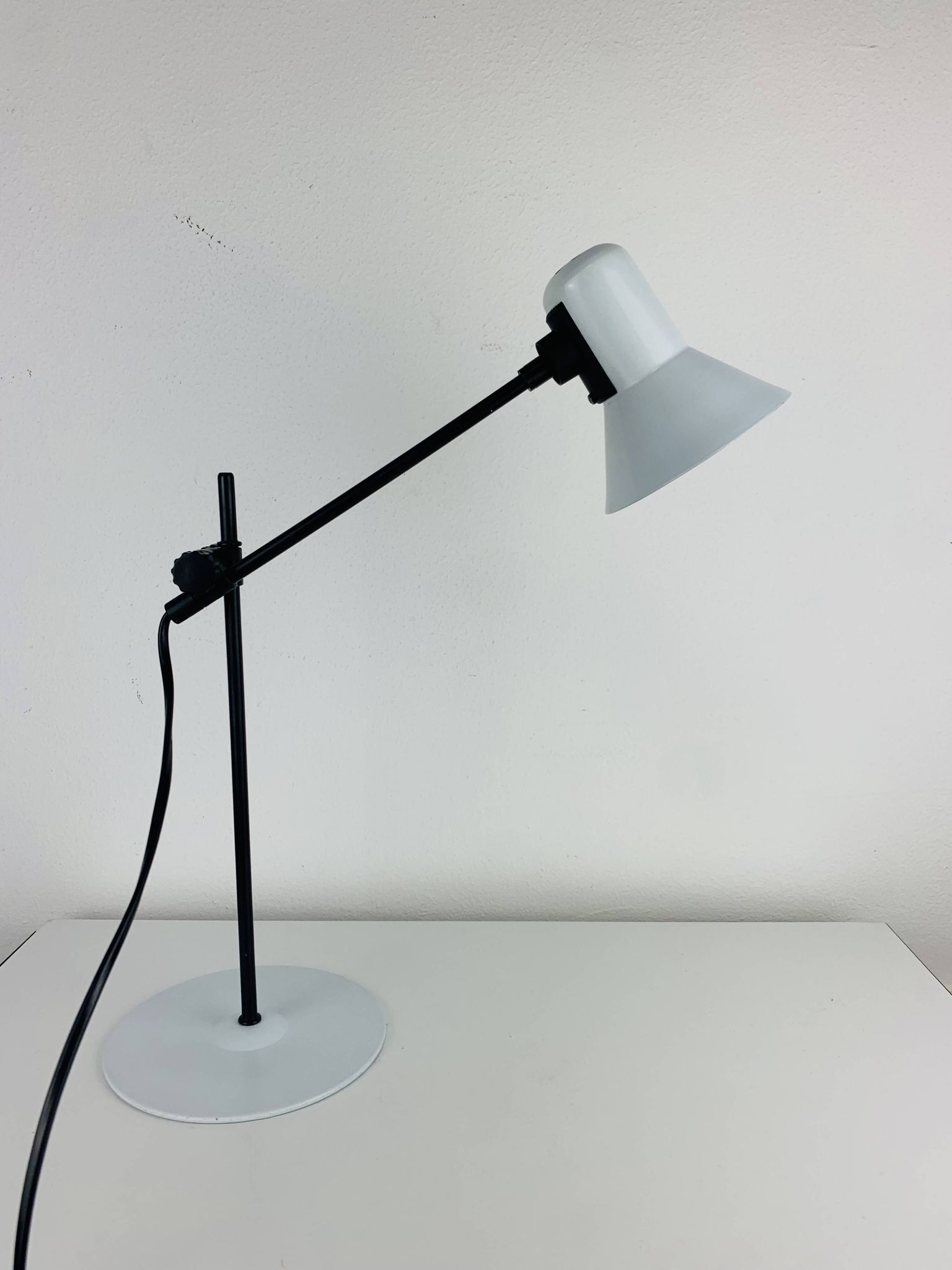 Veneta Lumi articulated vintage desk lamp