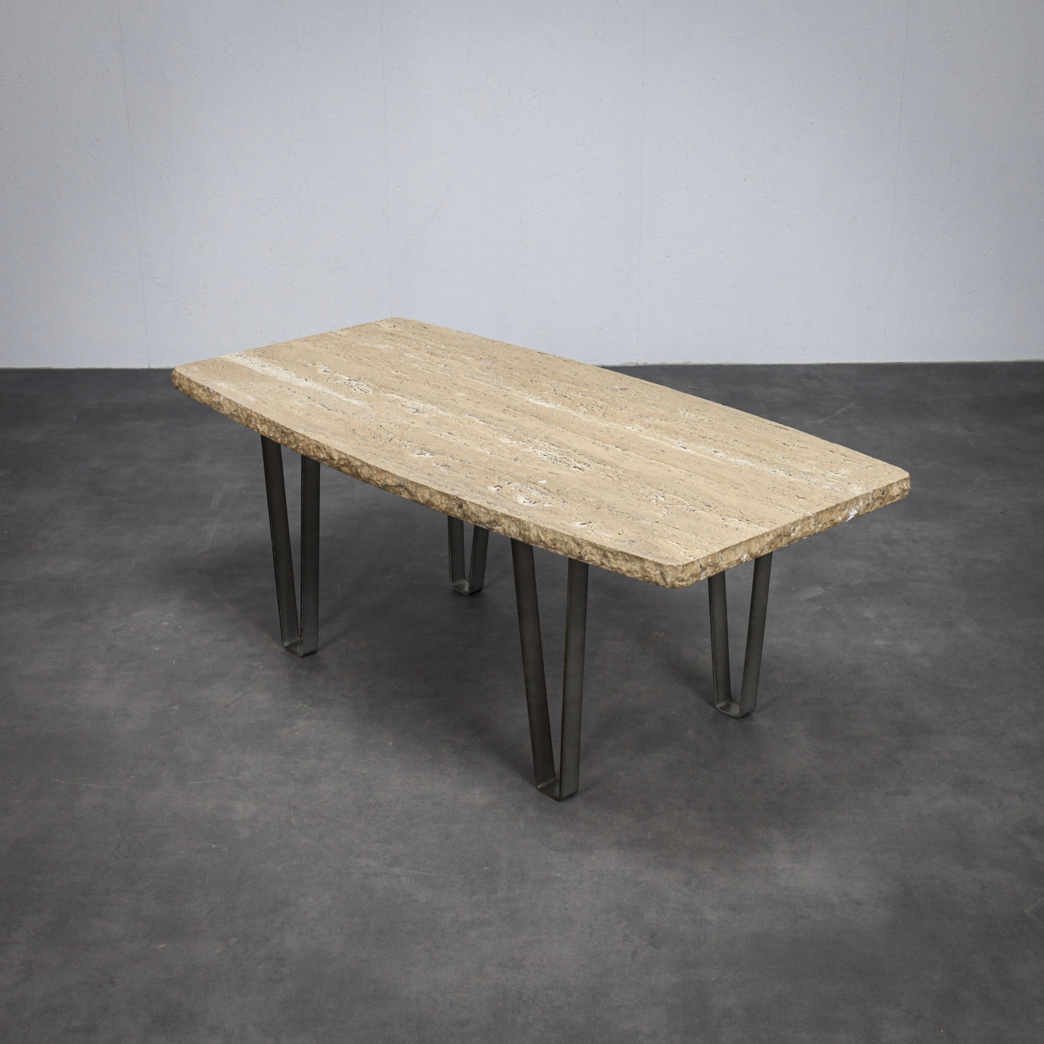 Table basse en travertin, Italie (années 1970)