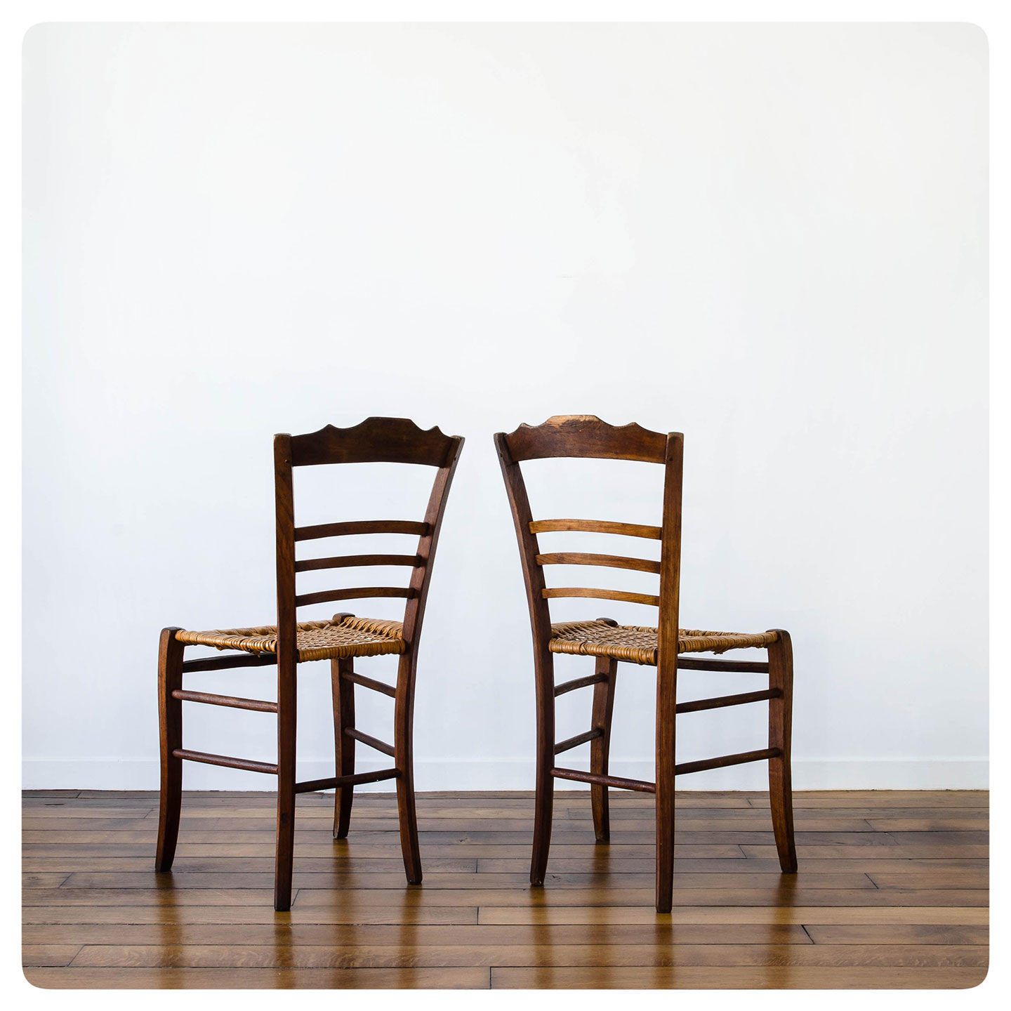 4 old flying chairs with natural canning seat